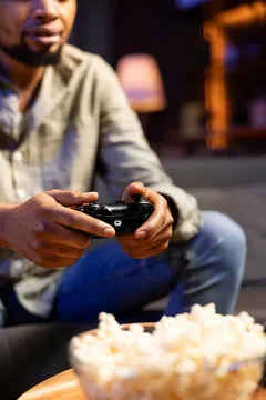 淘汰赛抽签结果出炉：LPL队伍面临内战，LCK喜忧参半